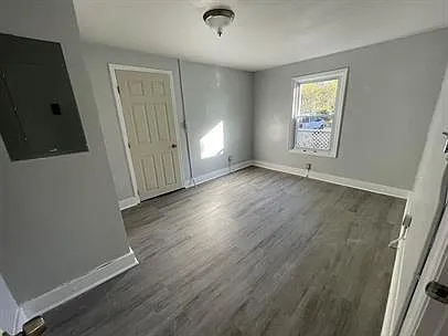 116 Harrell Street - D — Photo 3
