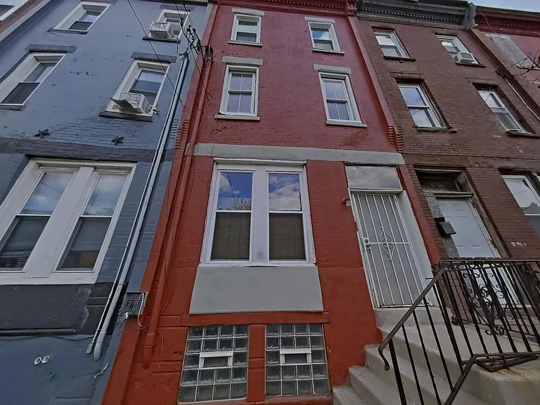 2438 N 20th St #3 — Photo 1