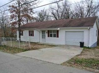 326 E Davis St, Poplar Bluff, MO 63901