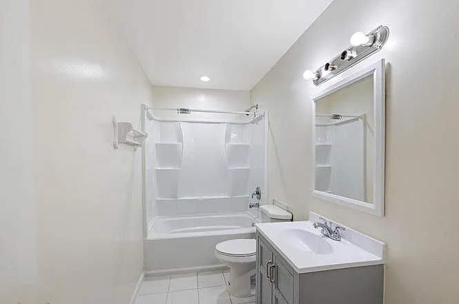 14451 Cool Oak Ln — Photo 12