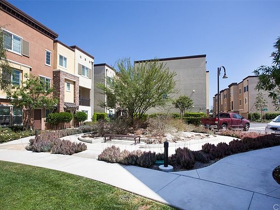 5th image of 12 Larry Beard Dr