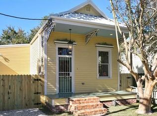 1634 Cambronne St, New Orleans, LA 70118