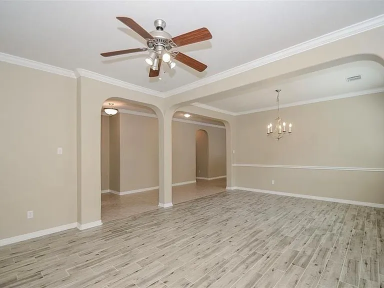 210 Riverway Bluff Ln — Photo 6
