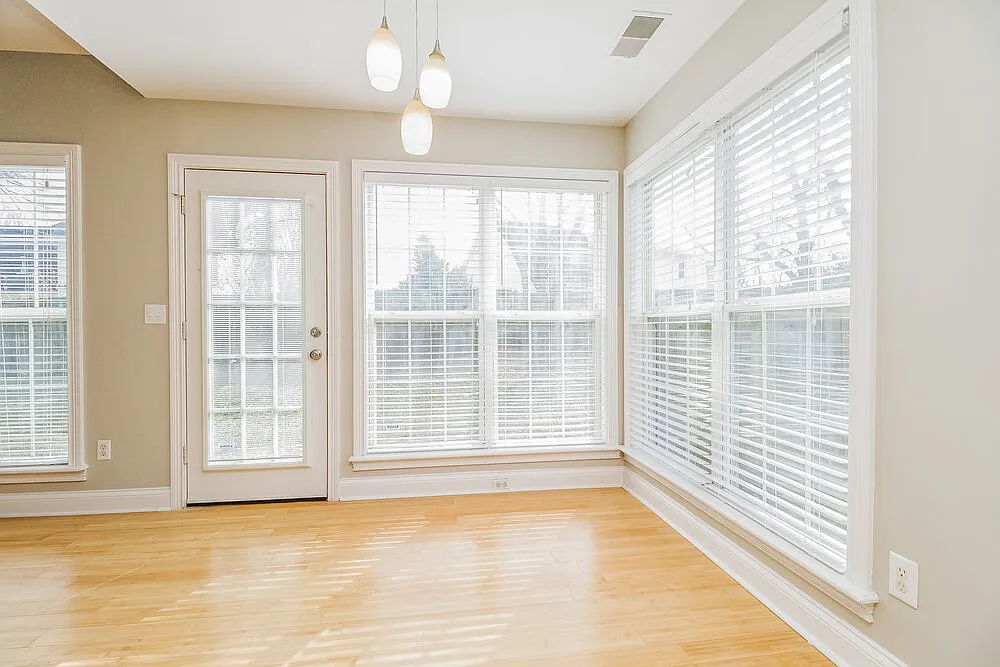3 bed, 2.0 bath, 1702 sqft, $3,450 — Photo 4