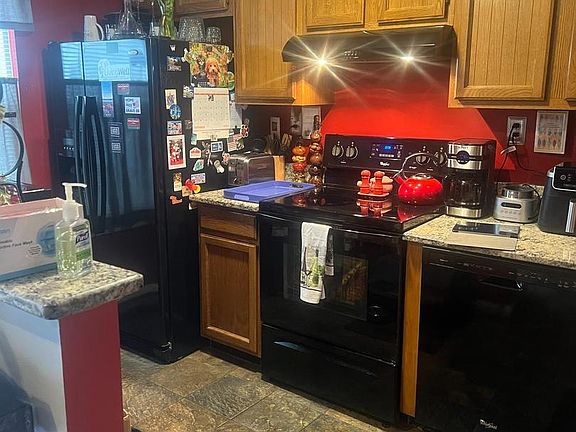 4th image of 3055 Shepperton Ter