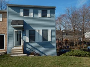 40 Persian Lilac Dr, Etters, PA 17319