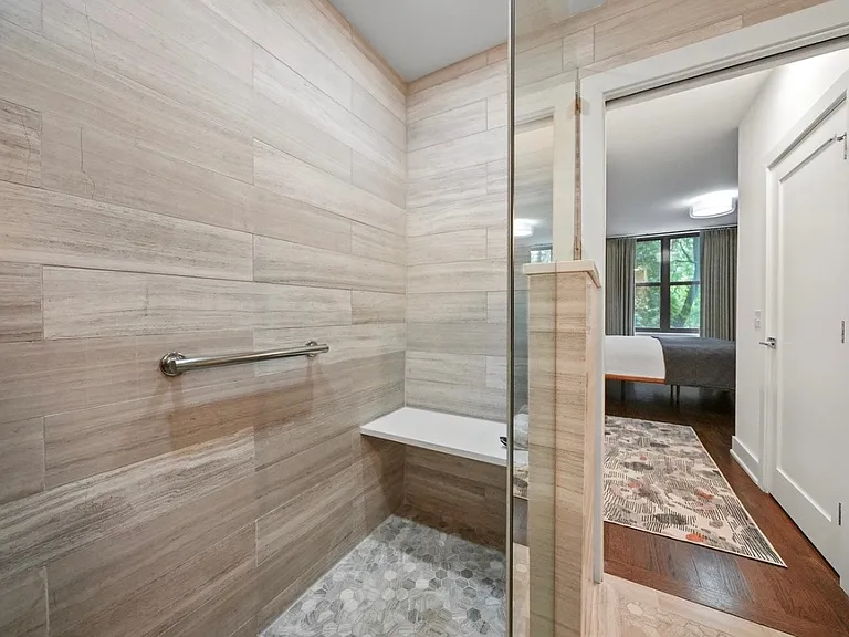 55 W Delaware Pl #217 — Photo 6
