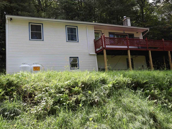 1432 Woodstock Road, Hartford, VT 05001