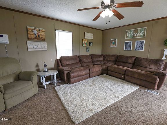 3rd image of 282 Eagle Ln