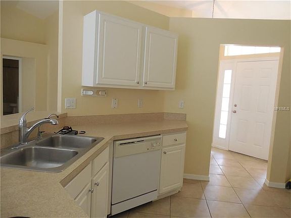 3rd image of 2665 Yuma Ave
