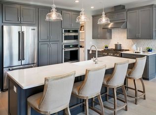 27 Richardson Dr #256, Millis, MA 02054