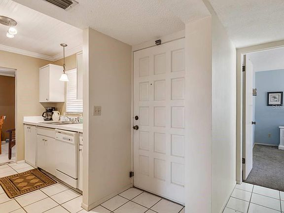 4th image of 3560 Hispania Pl Unit 221