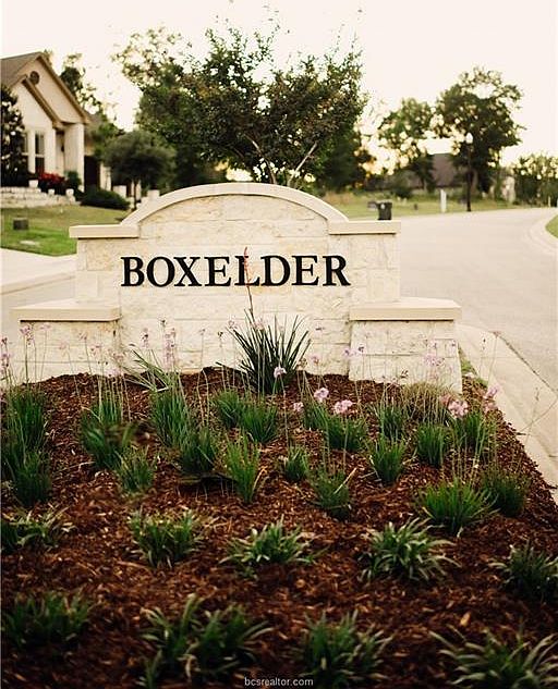 2nd image of 2944 Boxelder Dr