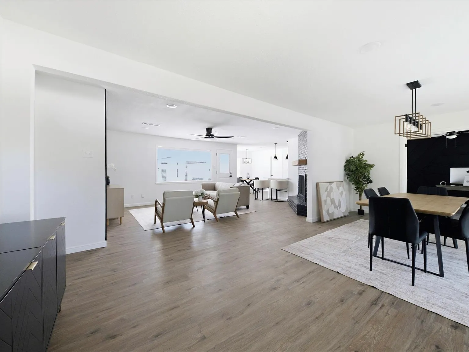 4 bed, 2.0 bath, 2033 sqft, $3,000 — Photo 2