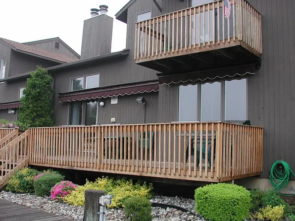 23 Sea Point Dr, Point Pleasant Beach, NJ 08742