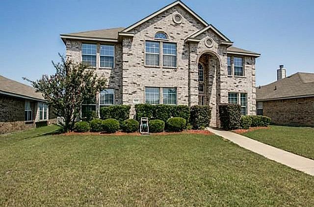 1st image of 1108 Essex Dr