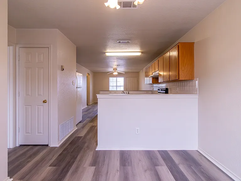 3409D Toledo Dr — Photo 9