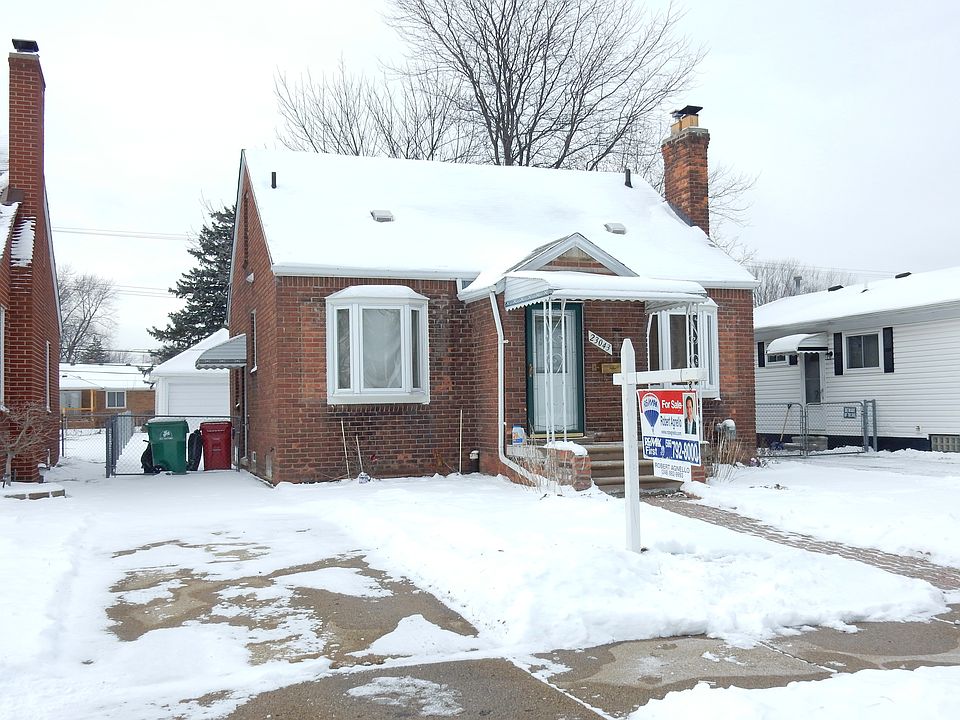 1st image of 23043 Oakwood Ave