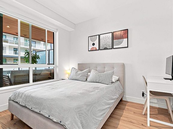 2nd image of 3131 Murray St #211