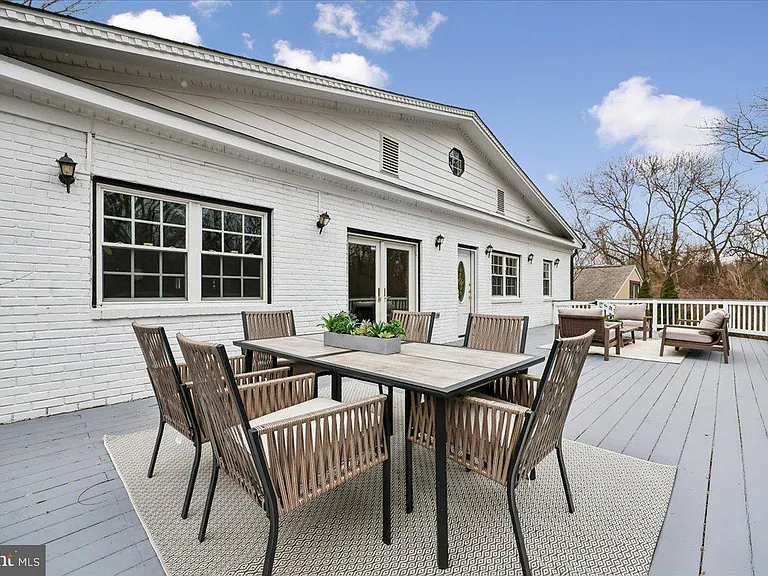 4902 Derussey Pkwy — Photo 26