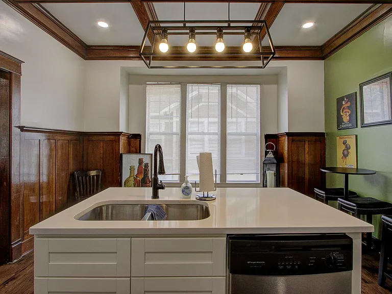 1855 Oliver Ave — Photo 24