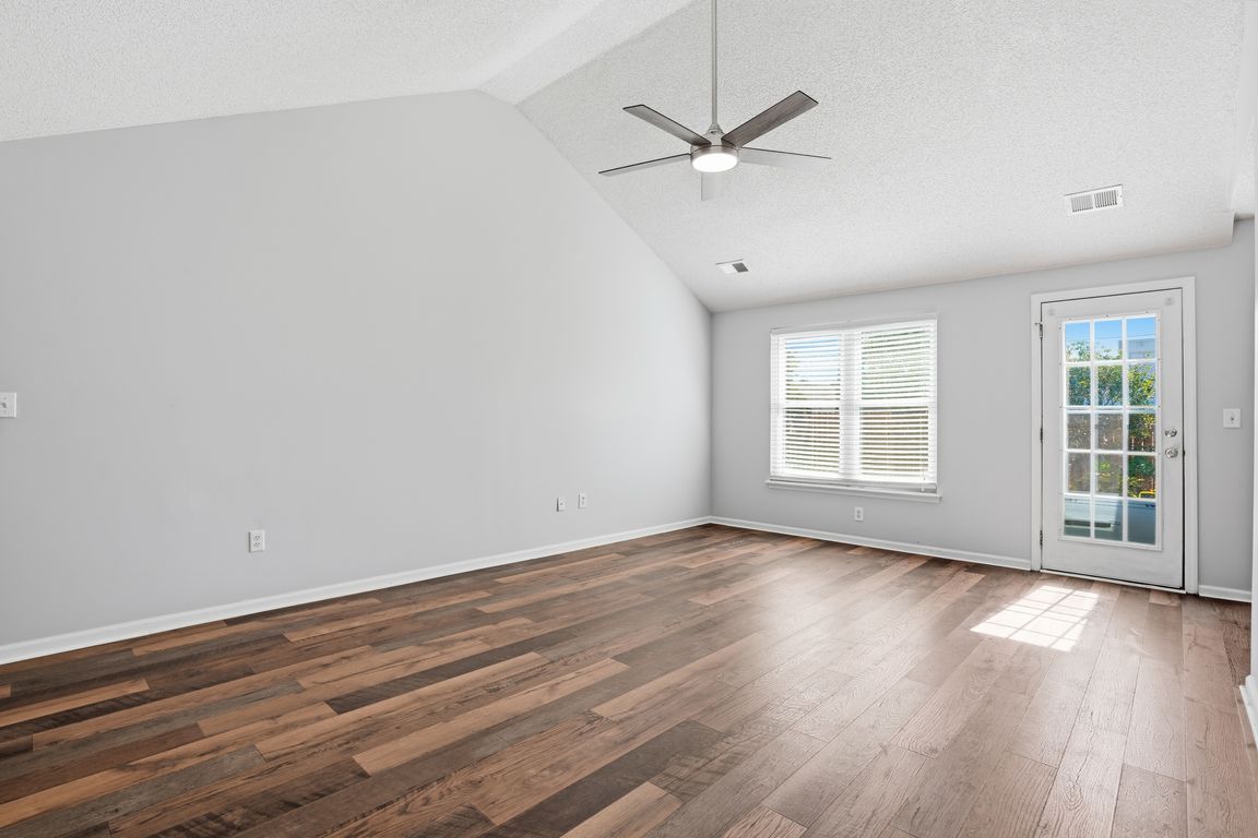 next background image