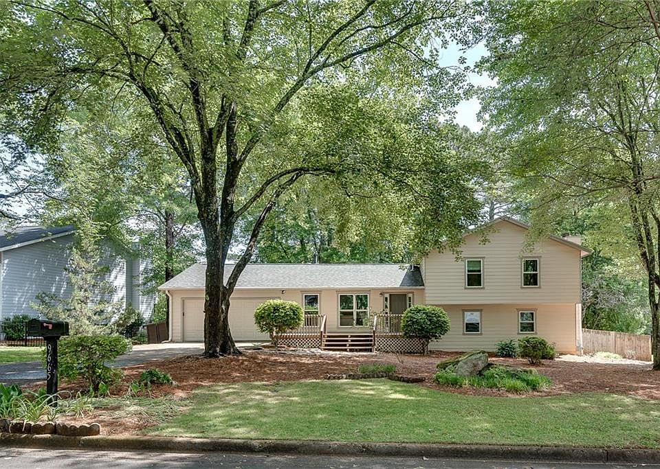 1st image of 9665 Pine Thicket Way