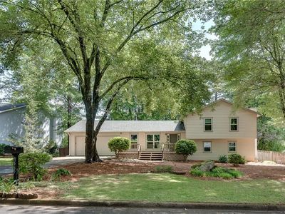 9665 Pine Thicket Way, Roswell, GA, 30075