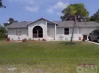 2313 SE Surrey Pl, Port Saint Lucie, FL 34952