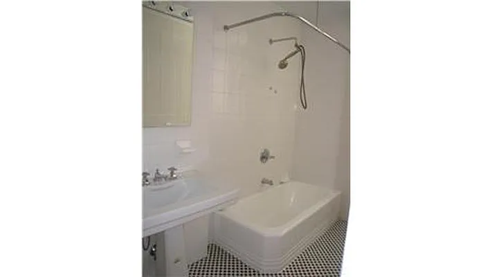 Rented by Fenwick Keats Real Estate | media 22