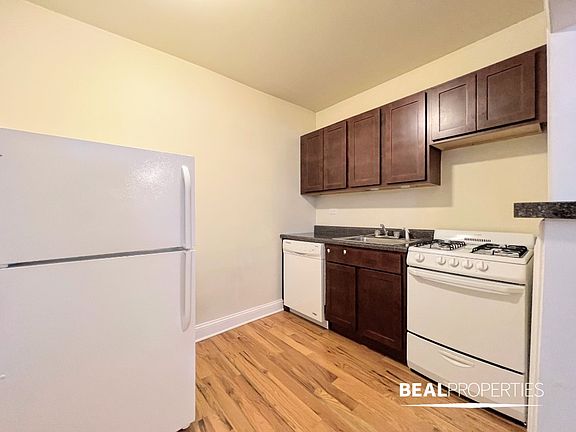 4th image of 1347 N Dearborn St #1347204
