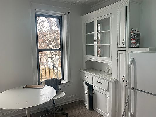4th image of 673 Union St APT 3L