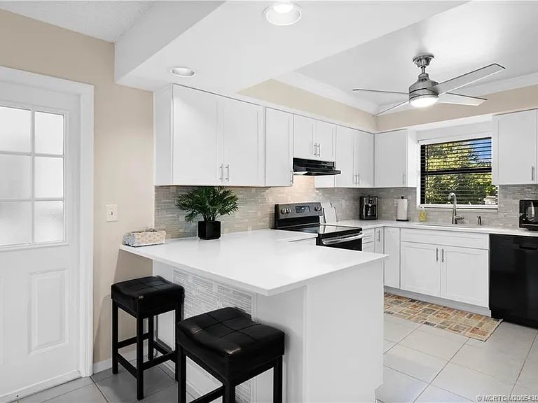4885 SE Capstan Ave #27 — Photo 7