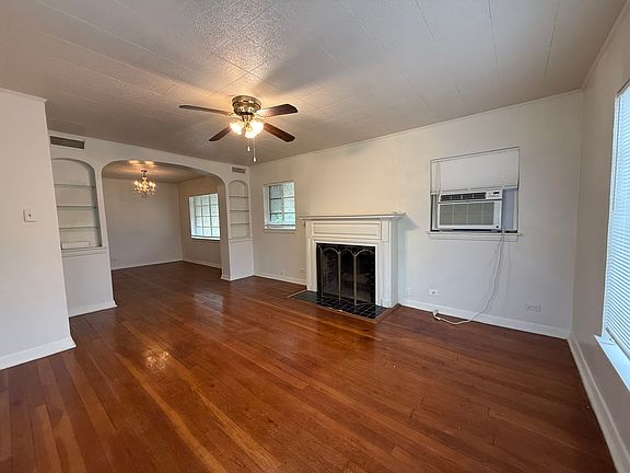5th image of 374 Meredith Dr