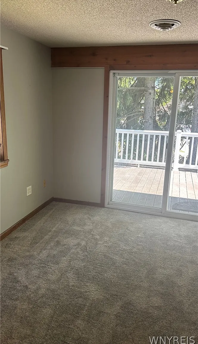 1 bed, 1.0 bath, 2894 sqft, $1,200 — Photo 4