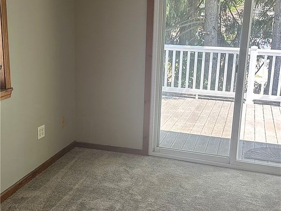 4th image of 825 Payne Ave