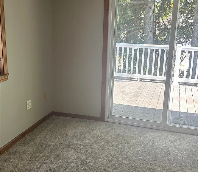 825 Payne Ave — Photo 4