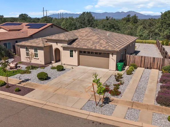 4674 Pleasant Hills Dr, Anderson, CA 96007