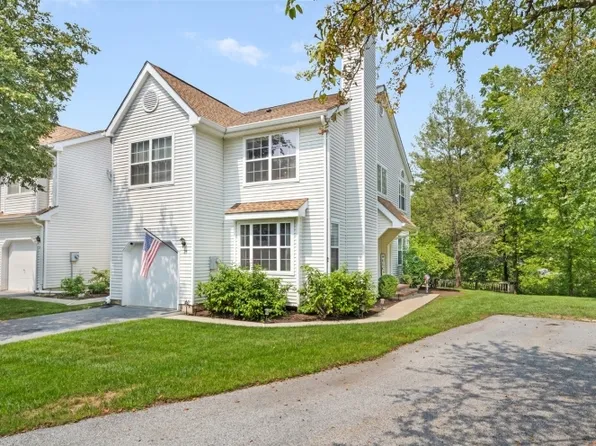 21 Weatherhill Rd, Hamburg Boro, NJ 07419