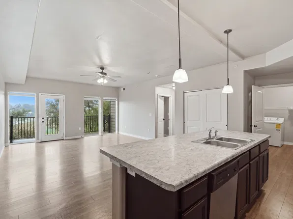 Eastbrook Flats, 3432 Eastbrook St #C9b8c2e9b, Iowa City, IA 52245