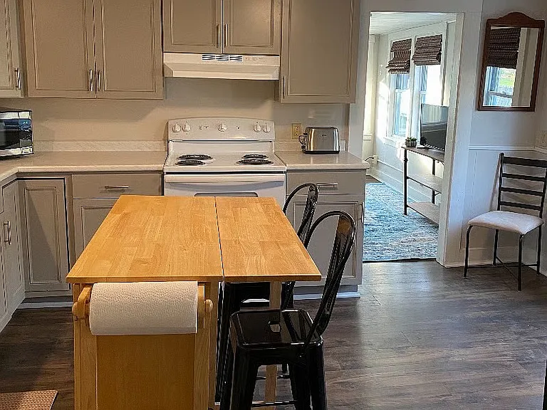 51 Cedar St #1 — Photo 3