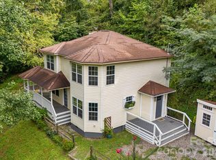 747 Osborne Rd, Clyde, NC 28721