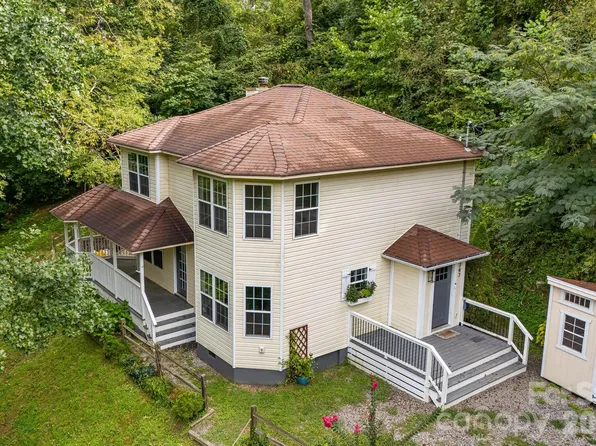 747 Osborne Rd, Clyde, NC 28721