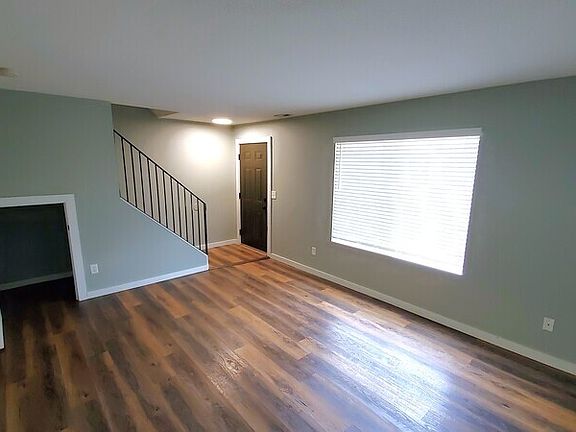 4th image of 454 N 18th Ave