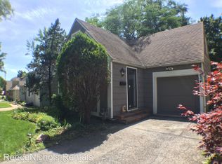 7834 Summit St, Kansas City, MO 64114