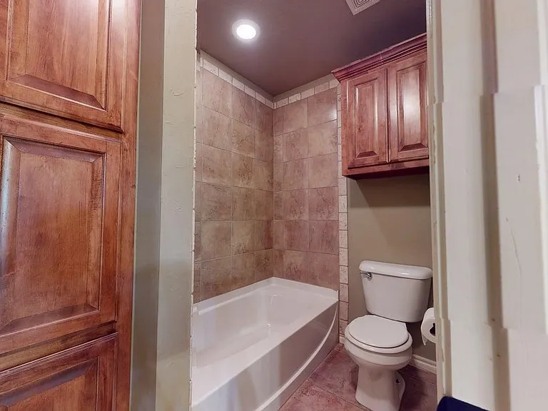 313 Marilyn Glover Dr — Photo 9