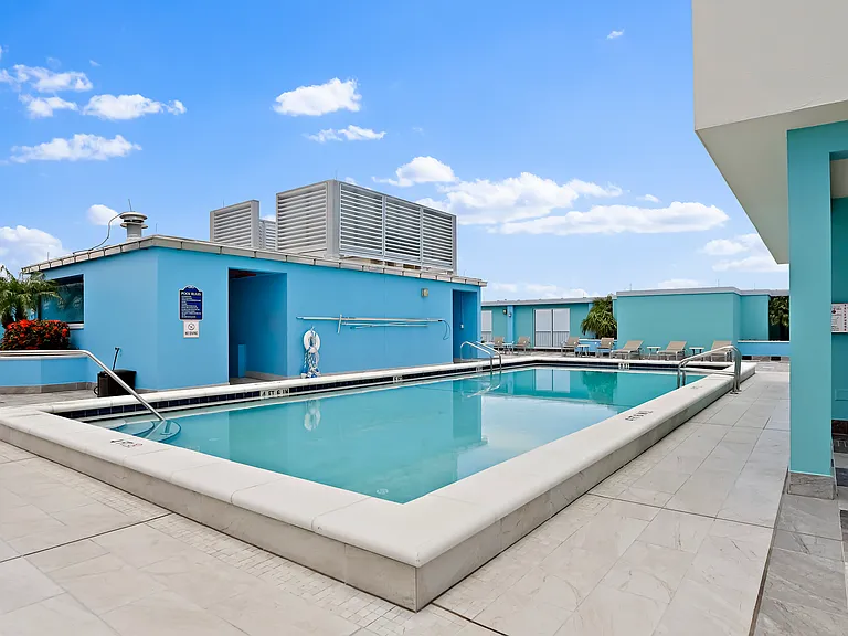 1 Beach Dr SE #2512 — Photo 26