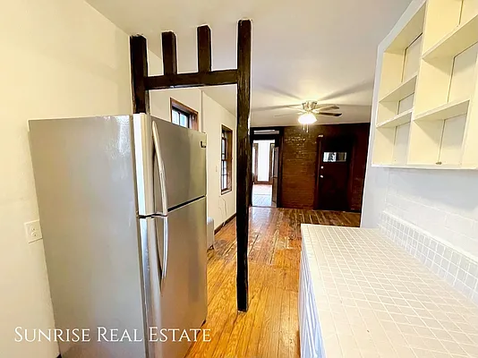 Rented by Sunrise Real Estate | media 16