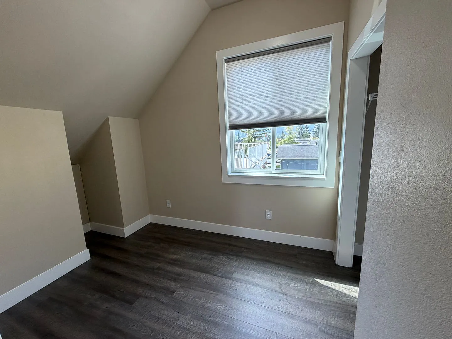 Utilities Included! 804 E Connecticut St Bellingham, WA — Photo 2