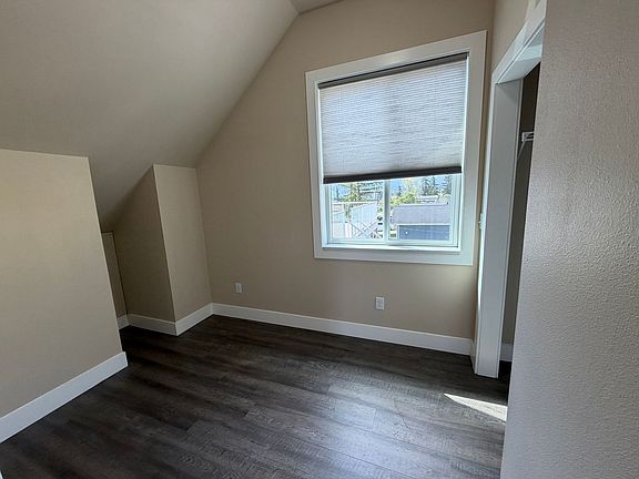 2nd image of 804 E Connecticut St